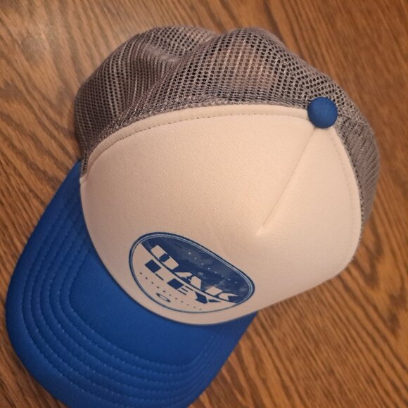 OAKLEY Classic Snap Back Blue White Trucker Hat - Picture 6 of 8